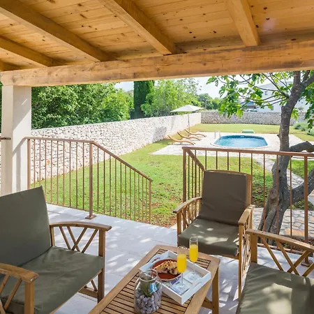 In Labin With Outdoor Swimming Pool Holiday home *